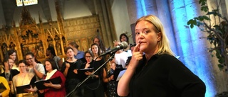 Mirny Mine intar domkyrkan