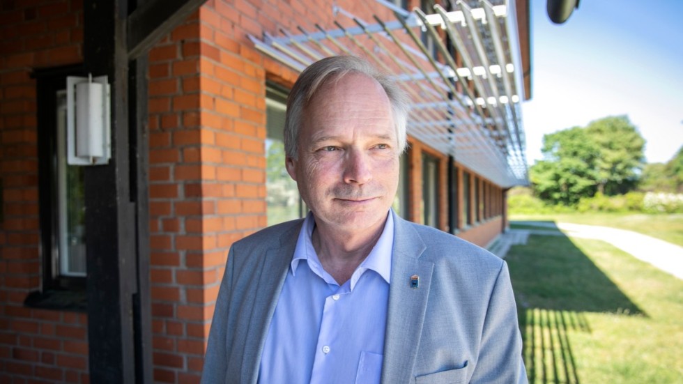 Landshövding Anders Flanking fick bilderna som tips via mejlen. Nu har tipset lett till en anmälan om misstänkt brott.