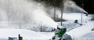 Boende i Vilsta anmäler snökanonerna