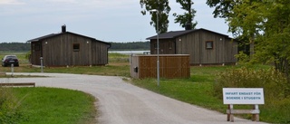 Pigge vill sälja strandbyn