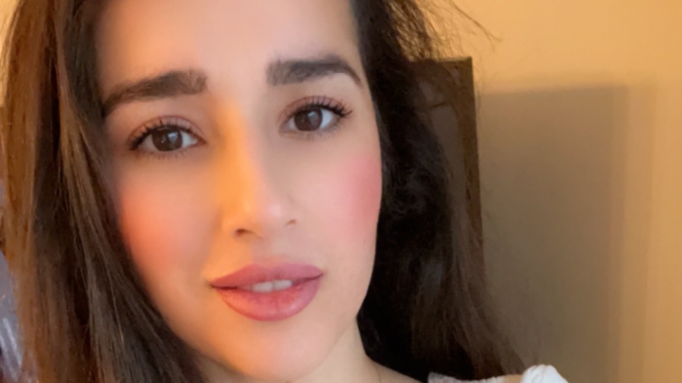 Haneen Abdulrazzaq tvingades be om hjälp i en lokalgrupp på nätet för att få tag i medicin till sin febersjuka dotter.