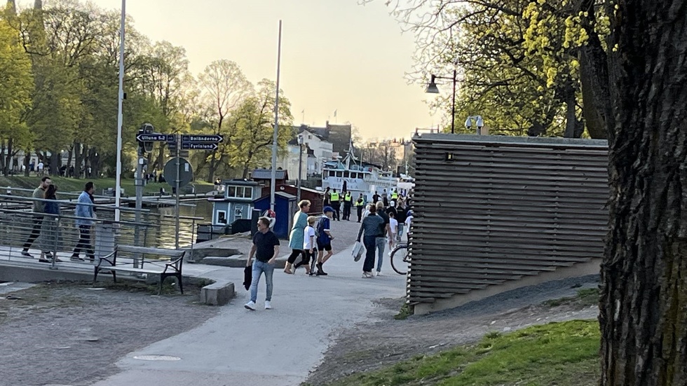 Det blev bråk mellan Sirius och Häckens supportrar efter matchen. Polisen fick ingripa för att stoppa en misshandel.