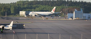 Rökutveckling från flygplan på Arlanda