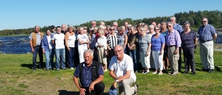 Pensionärer på matresa i Tornedalen