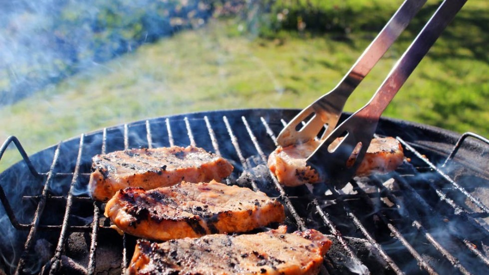 På grund av stark doft kan grillning skapa irritation mellan grannar.