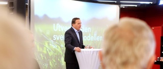 Här fortsätter Löfven sin offensiv