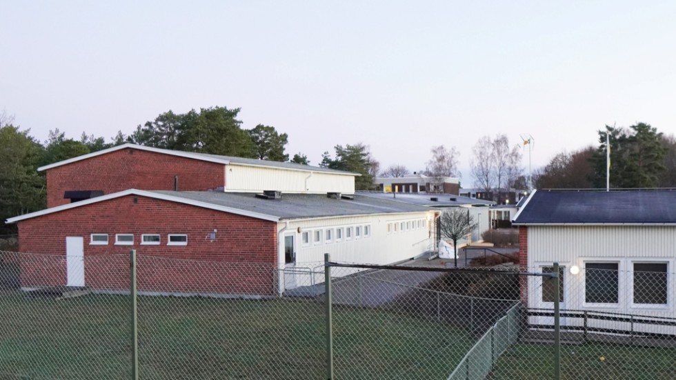 Enligt anmälan har någon bland annat eldat i en lekstuga på Älvdansens förskola på Vapengränd.