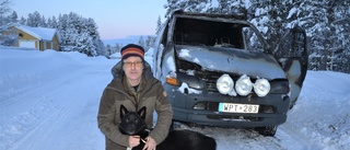  Nils Ola rusade ut och hann rädda hunden Tjappe ifrån att bli innebränd i bilen • "Det var riktigt otäckt"