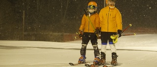 Ryssbergsbacken håller stängt – allt krut läggs på att skapa mer snö