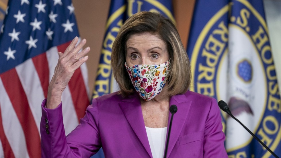 Nancy Pelosi, demokrat och talman i USA:s representanthus, meddelar att kammaren i början av veckan kommer att rösta för att uppmana vicepresident Mike Pence att avsätta president Donlad Trump. Arkivbild.