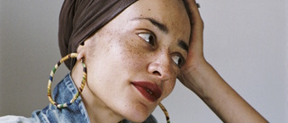 Zadie Smith rasar mot dubbelmoral och livslögner