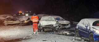 Masskrockar i snöyran – 120 personer till sjukhus