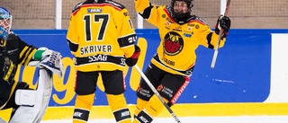 Sköna debuten – 17-åringen gjorde mål direkt: "Den pucken har jag sparat"