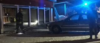 Brand i garagelänga