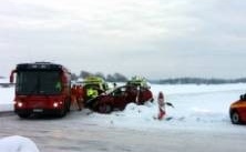 Bussförare smet efter kollisionen