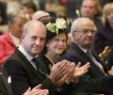 Reinfeldt ska skingra molnen