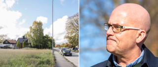 Ingen parkering i naturreservatet • Boberg (C): ”Vi har kört det ända in i kaklet” • Parkeringshus åter på tapeten