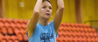 Oxana debuterar mot Stockholm