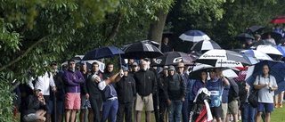 Golftävlingen kortas efter drottningens död