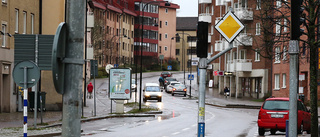 Försökte stjäla på servicehus