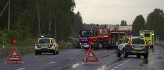 Fem till sjukhus efter krock