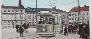 Spårvagnen korsar över Stortorget