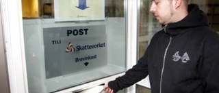 Glest med deklaranter vid Skatteverkets låda