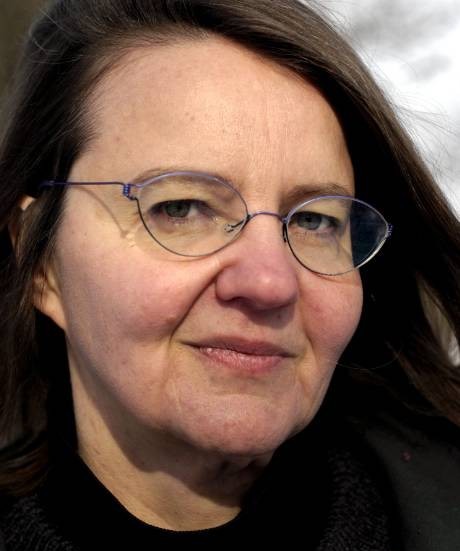 Eva Ströms prosa lånar drag av poeten. Hennes nya bok Den flödande lyckan liknar nästan prosalyrik. Foto: Jurek Holzer/SCANPIX