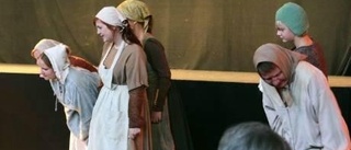 Holmens 400 år som teater