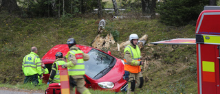 Inblandade i singelolyckan blir kvar på sjukhuset