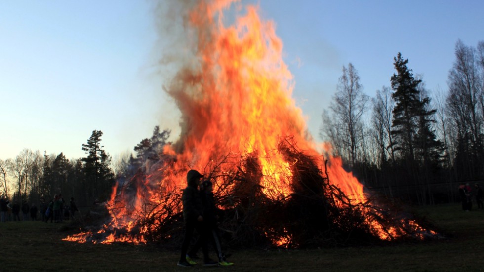 Traditionsenlig valborgseld.