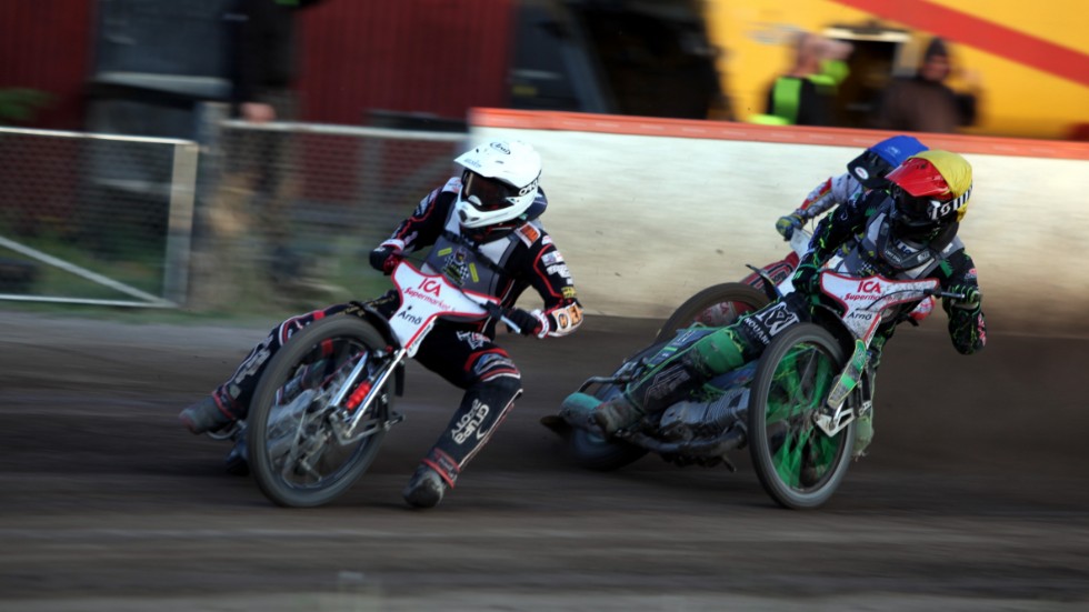 Kenneth Hansen och nye Gripföraren Tobias Thomsen finkör.