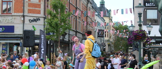 Hysteri på torget när Youtube-profilerna besökte Linköping