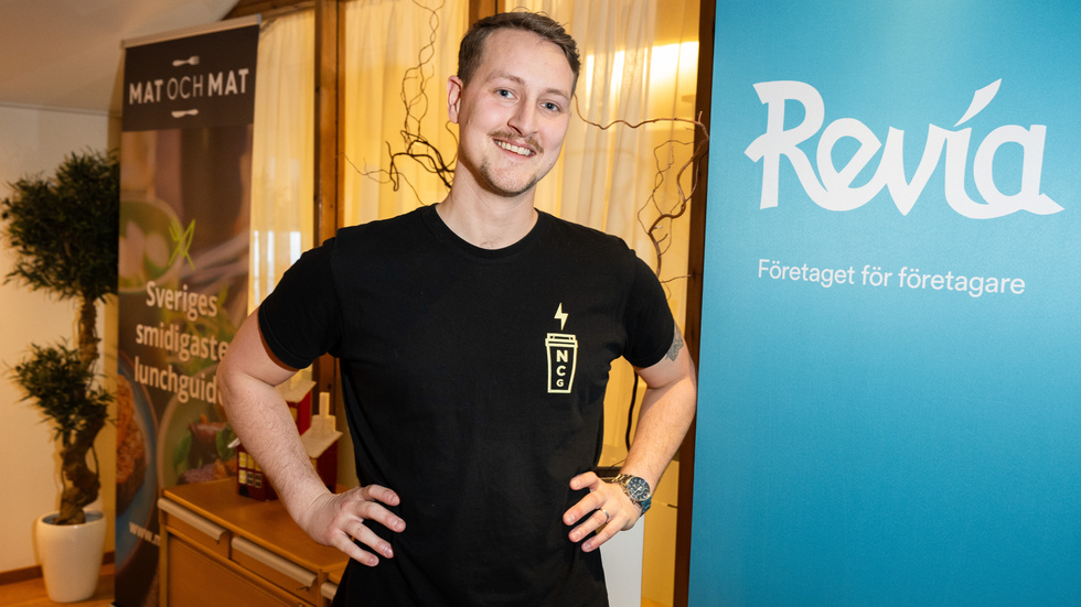 Sedan han tog över bolaget har Mikael Lindberg jobbat hårt med både digitalisering och marknadsföring. I år firar Revia 30 årsjubileum, och Mikael Lindberg själv har drivit bolaget i tre år.