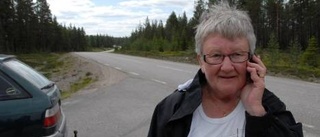 Får åka tre kilometer för att ringa