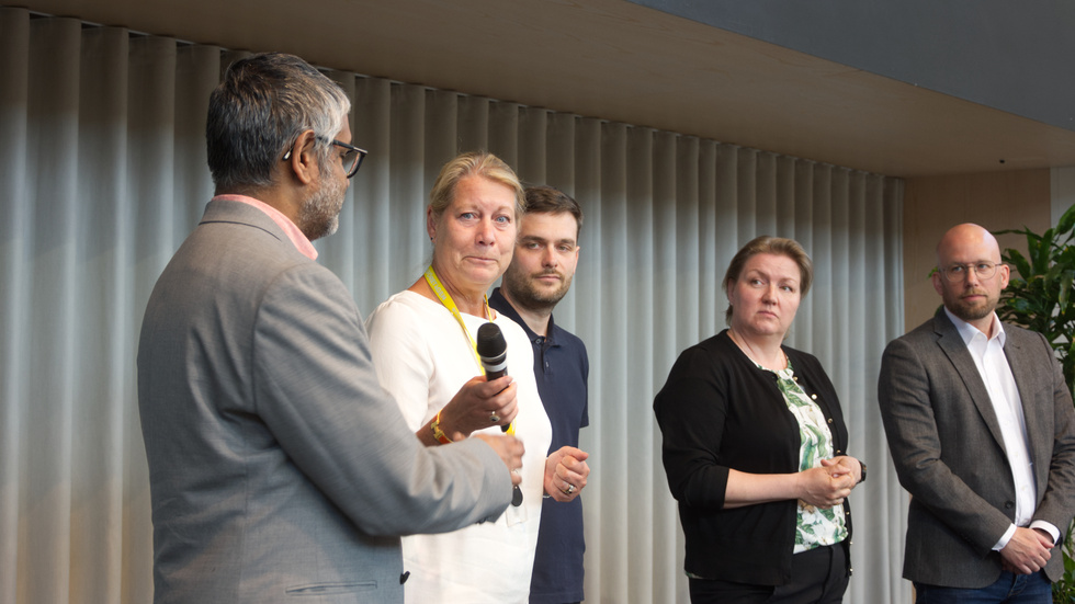 Kommunalrådet Fredrik Hansson, Catharina Elmsäter-Svärd, vd Byggföretagen, Tom Kearny, projektledare Talga, Lotta Jakobsson, ansvarig för SSAB Luleås omställning och David Högnelid, strategichef specialprodukter LKAB.