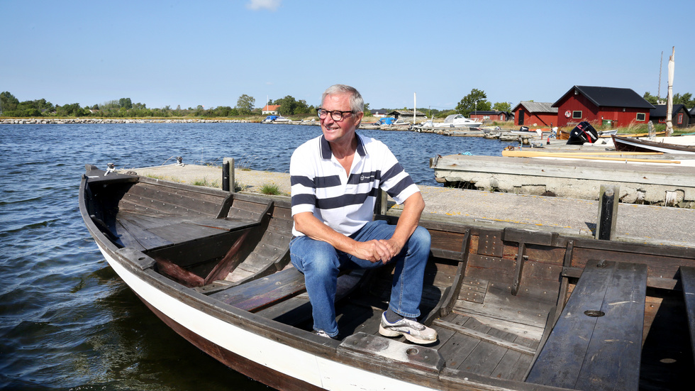 Vid Hus fiskeläge i Rone är ordförande Krister Allard både glad och tacksam över gåvan på 200 000 kronor från stiftelsen, och den för honom okände Gunnar.
