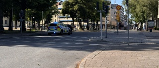 Taxichaufför stoppades vid stadsbiblioteket – fick böter