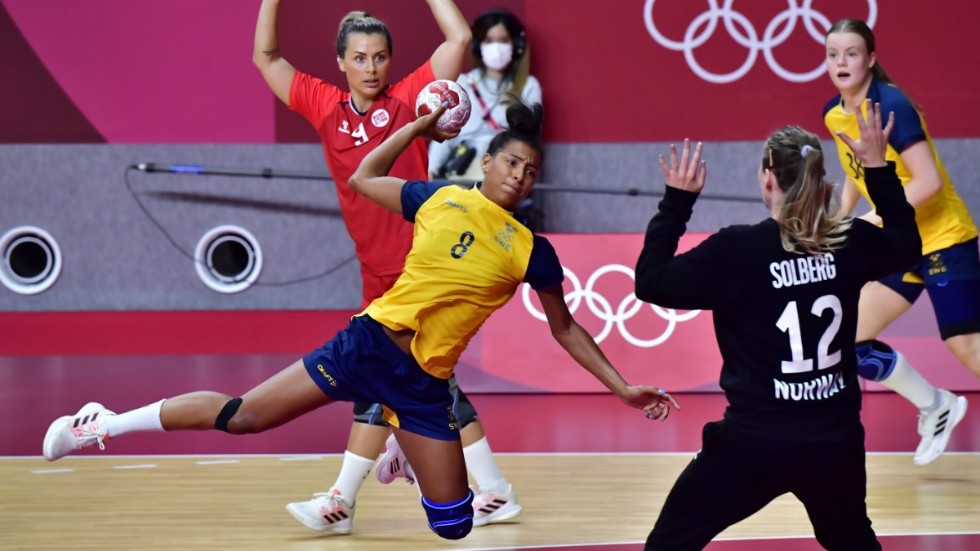 Vilken kanal man än slog på så var det idrott, skriver insändarskribenten. (Bilden är från bronsmatchen i handboll mellan Sverige och Norge).