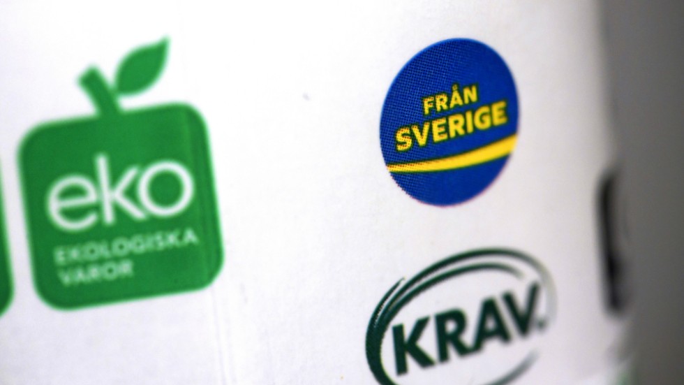 "Närodlat betyder nämligen inte alls med automatik ekologiskt" skriver insändarskribenten.