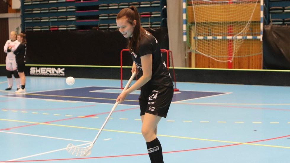 Amanda Berglund blev tvåmålsskytt i segermatchen mot Västerås IBS.