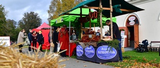 Mysstämning lockade tusentals till julmarknaden