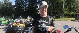 Sjukdomen hindrar Benny Damgaard, 60, från hans passion – har hittat likasinnade i Björnlunda: "Jag är glad att jag kan åka med"