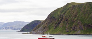 Hurtigruten-fartyg på grund