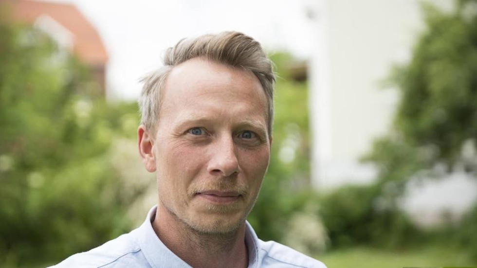 Magnus Minh Gustafsson är chef på arbetsmarknads- och vuxenutbildningsförvaltningen. Han ser positivt på att kostnaderna för försörjningsstöd minskar i Eskilstuna och tror att den aktivitetsplikt som snart införs ska leda till att fler passiva bidragstagare ska kunna klara sin egen försörjning.