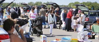 Bakluckeloppisen fyllde Tuna Parks parkering