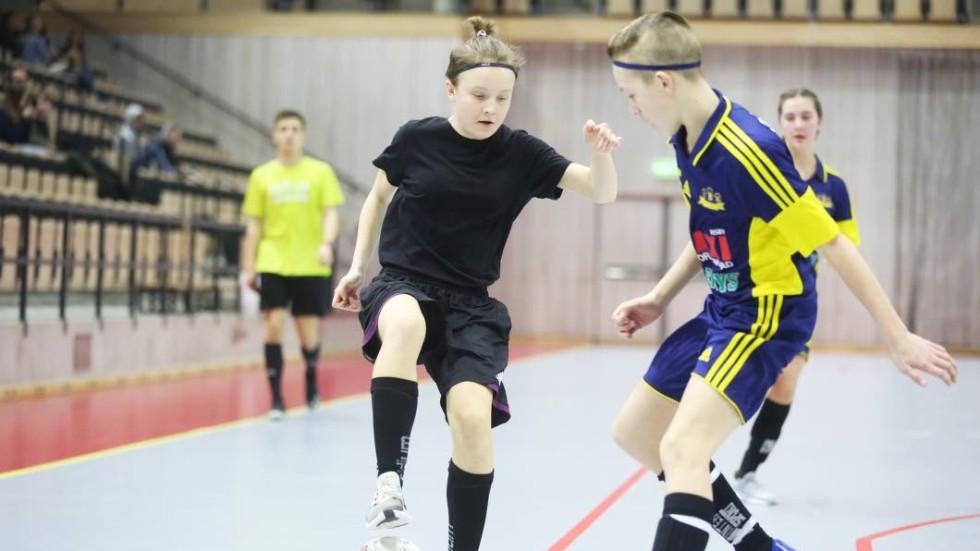 14-åriga Molly Pettersson Bröms utmanar i Krullis Cup.