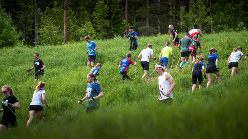 Tjugotalet ungdomar från hela länet fick chansen att träna en dag med Piteå Elit på Vallsberget.