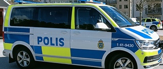 Polisen drog vapen för att gripa de maskerade männen – men utredningen har redan lagts ned