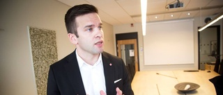 Minister sjukanmäler sig till första maj